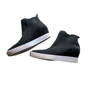 Mia Women’s knit pull on black fashion wedges sneaker size 8.5